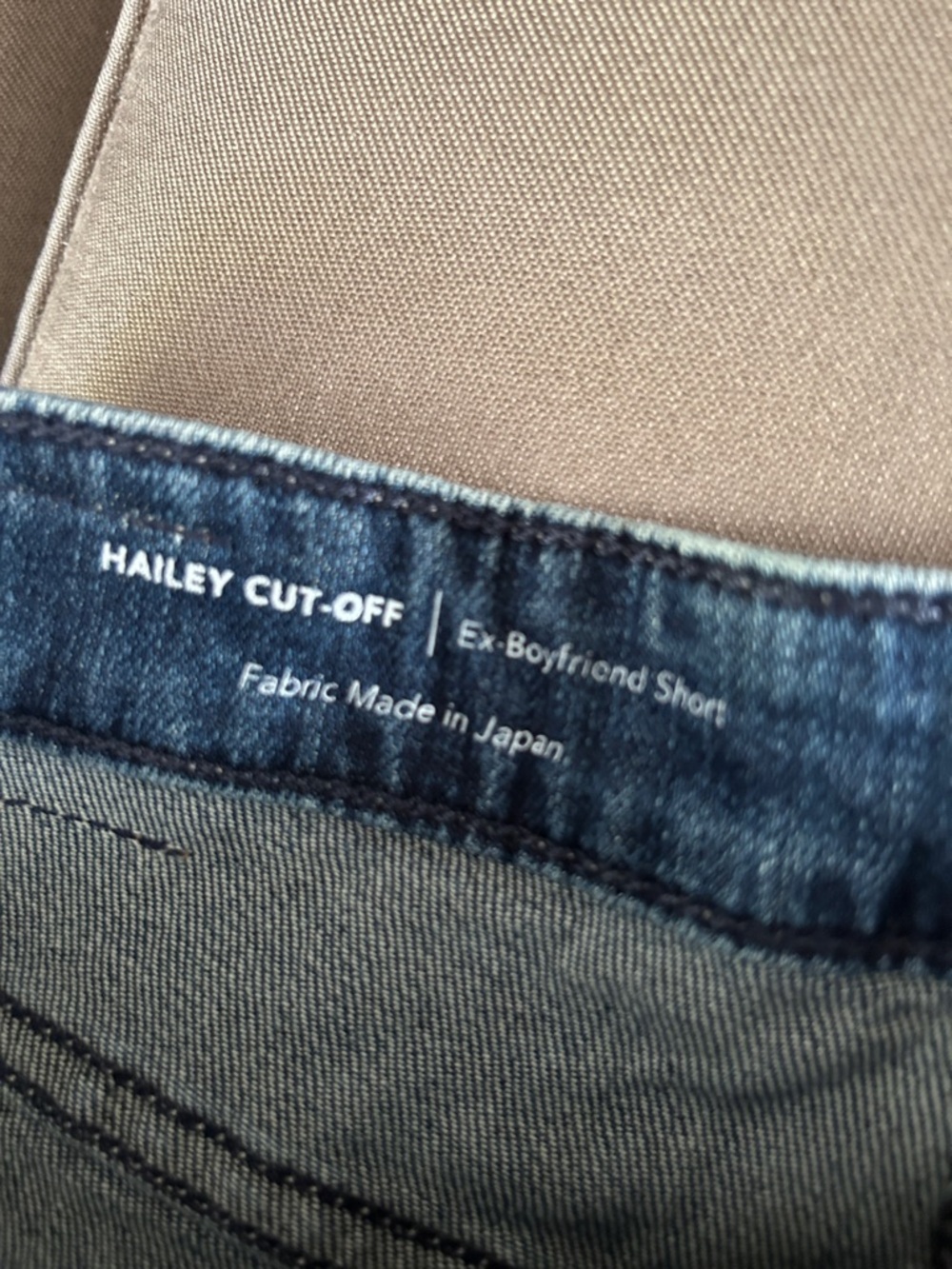 Shorts - Picture 3 of 4